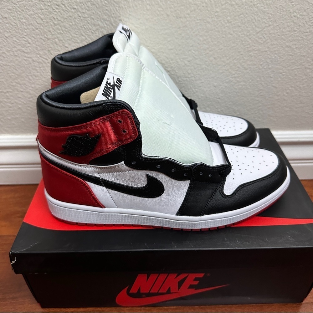 Jordan 1 Retro High Satin Black Toe (Women's) Size 12